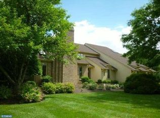 800 Albury Ct, Moorestown, NJ 08057
