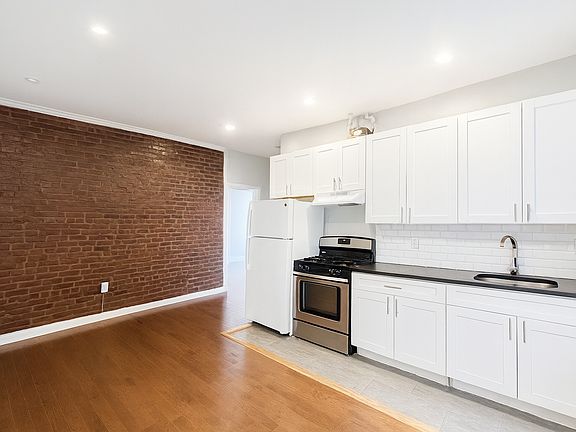 4th image of 112 Nagle Ave #3F