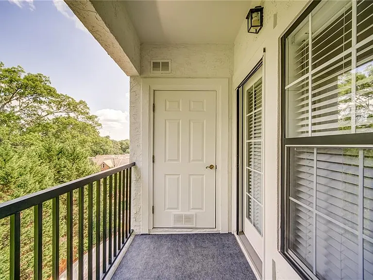 3275 Lenox Rd NE — Photo 21