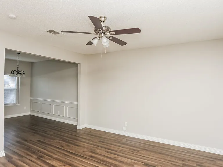 1530 Aberdeen Dr — Photo 9