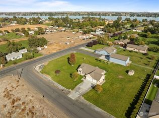 1971 Road F5 NE, Moses Lake, WA 98837