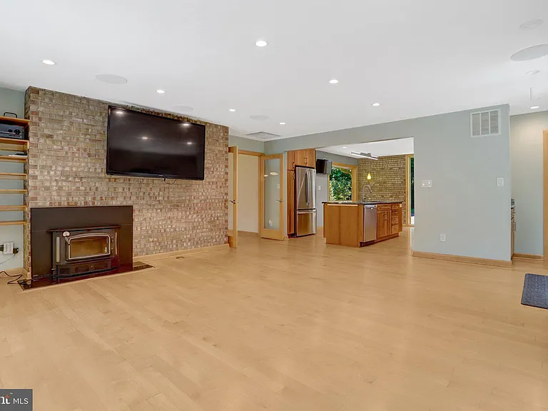 6030 Berwynd Rd — Photo 13