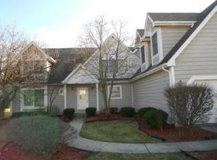 18327 Robin Ln, Homewood, IL 60430