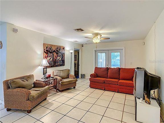 5th image of 4112 Lenox Blvd