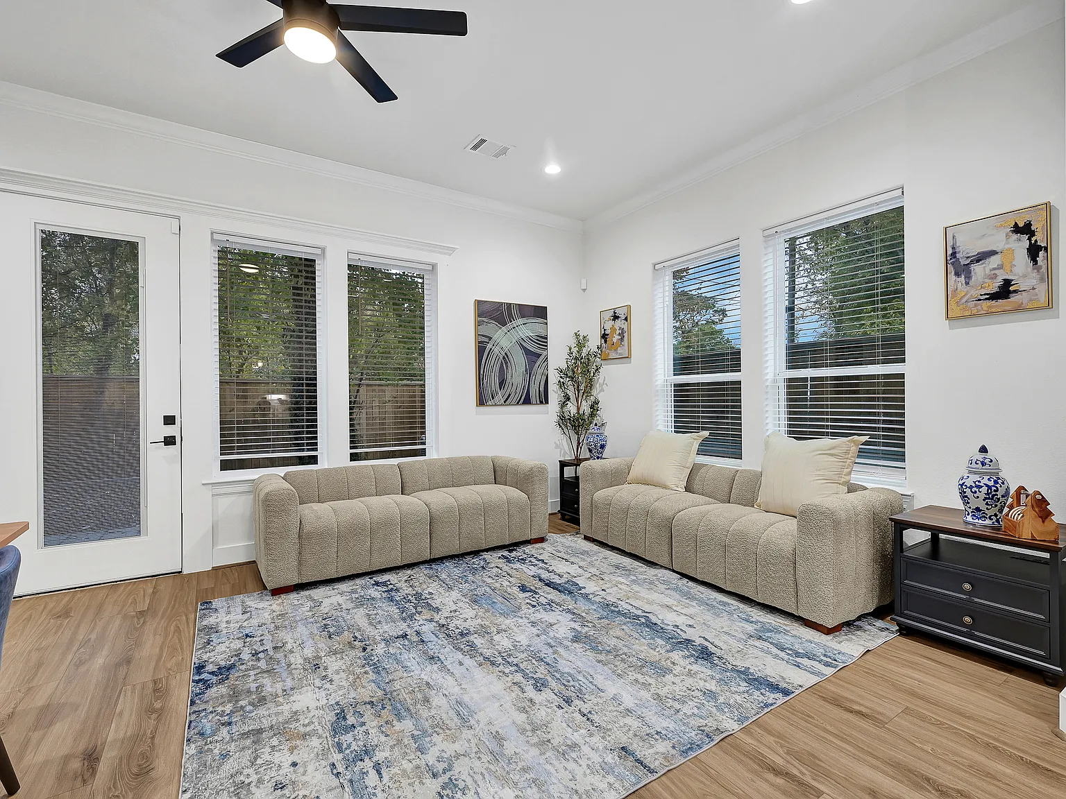 3431 Mainer St — Photo 2