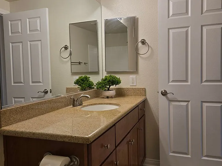 4400 S Jones Blvd #2103 — Photo 26