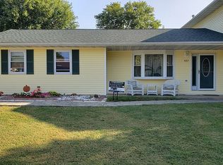 927 Long Branch Rd, Troy, IL 62294