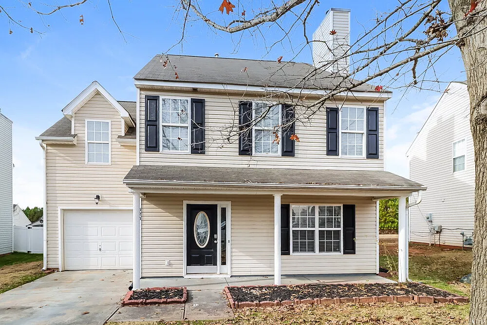 4 bed, 2.5 bath, 1839 sqft, $2,035 — Photo 1