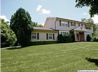 47 Rolling Knolls Dr, Middletown, NJ 07748