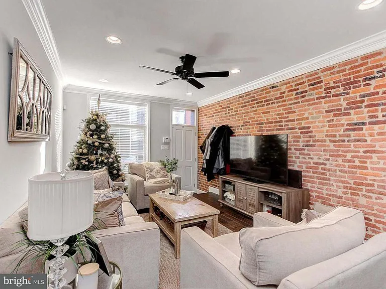 314 S Bouldin St — Photo 4