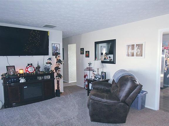 4th image of 101 Jean Dr