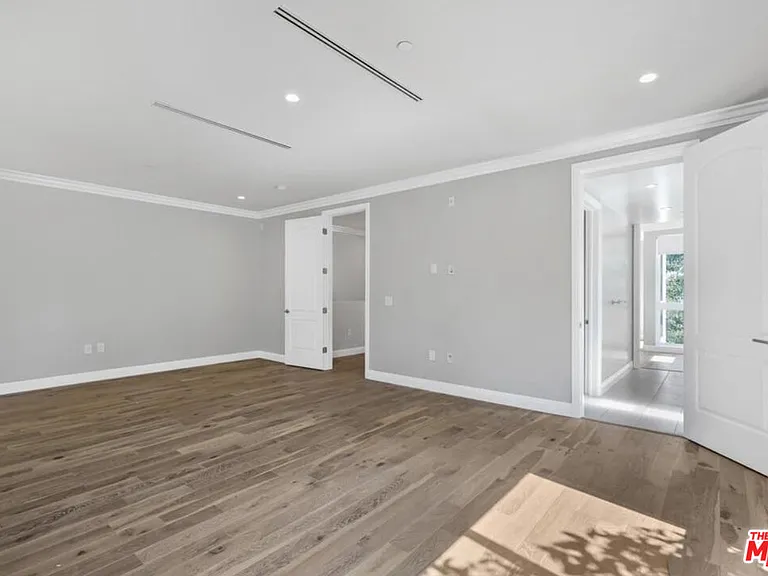 1283 Havenhurst Dr #101 — Photo 23