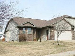 2305 Edgebrook Dr, Marshalltown, IA 50158