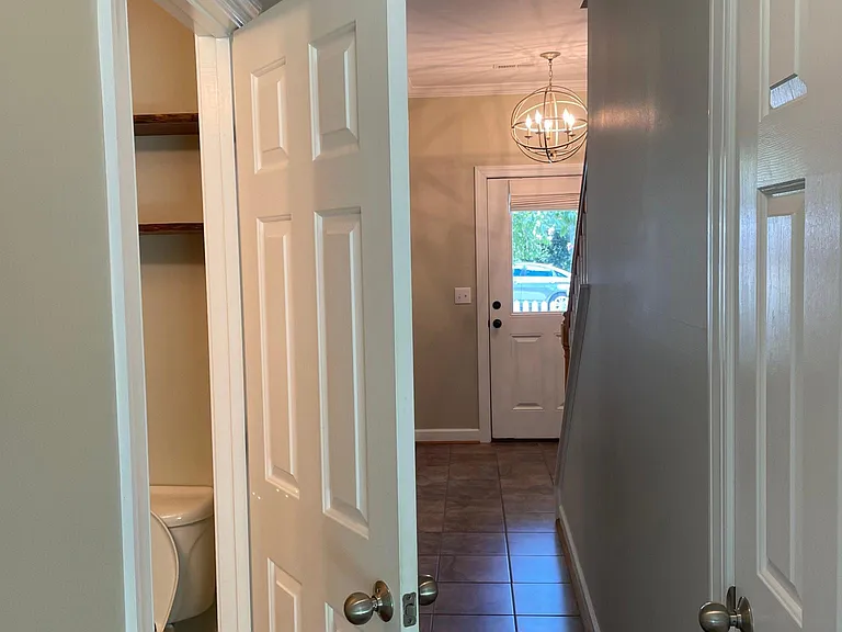 1720 Clay Dr — Photo 19