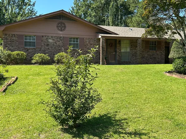 904 Sunrise Dr, Laurel, MS 39440
