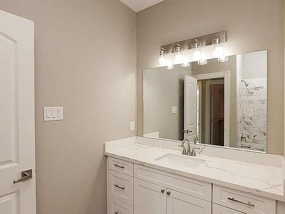 5th image of 5262 Ella Blvd #607