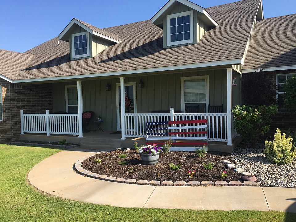 1st image of 102 Myriah Ln