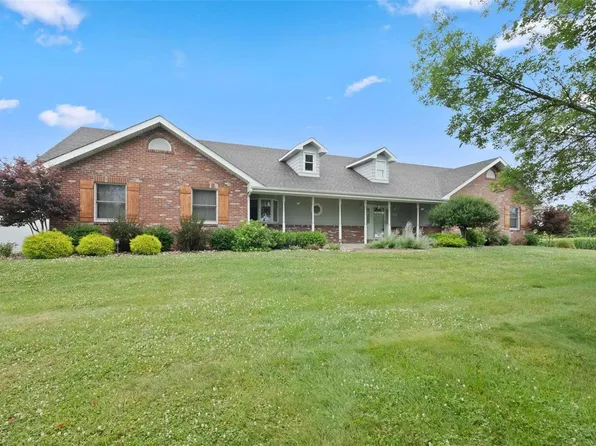 9137 N State Route 94, West Alton, MO 63386