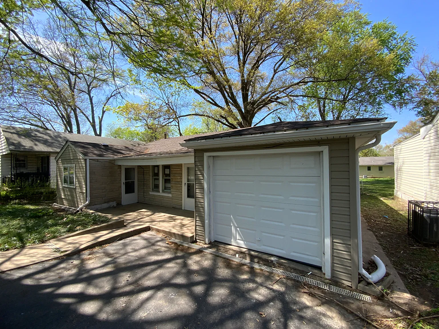 119 Anistasia Dr Saint Louis MO 63135 — Photo 1