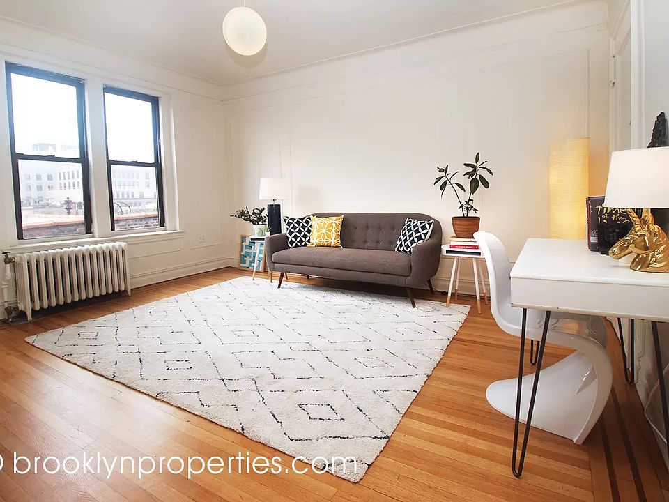 1st image of 300 8th Ave APT 5I