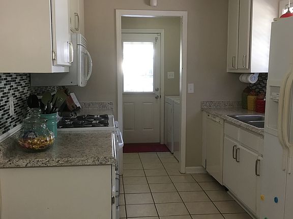 5th image of 1008 Bienville St