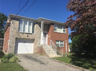 93 Windermere Dr, Yonkers, NY