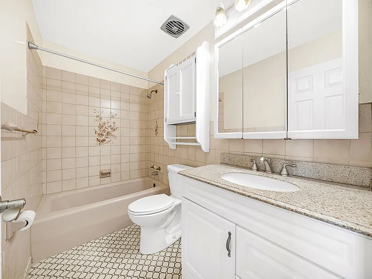 283 S Fair Ave — Photo 17