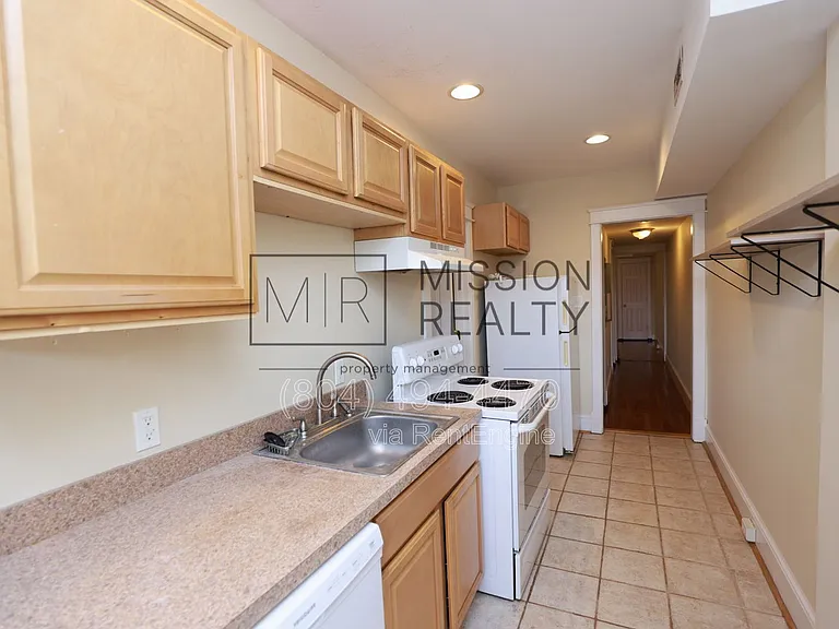 1400 Bainbridge St #C — Photo 5