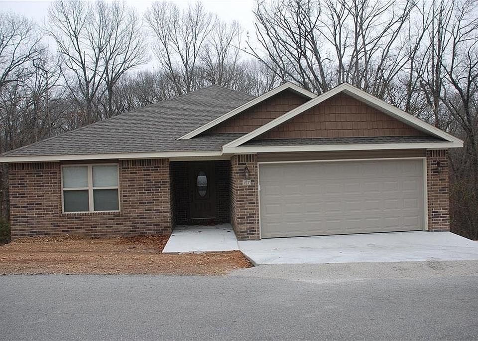 1st image of 17 Lord Nelson Dr