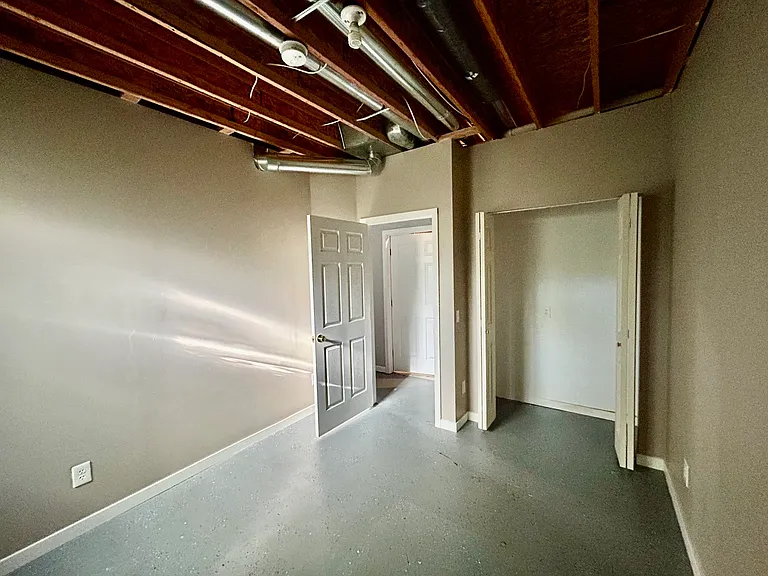 3rd Legal bedroom