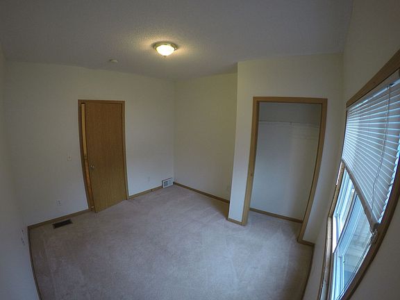 4th image of 3023 Dupont Ave N #1