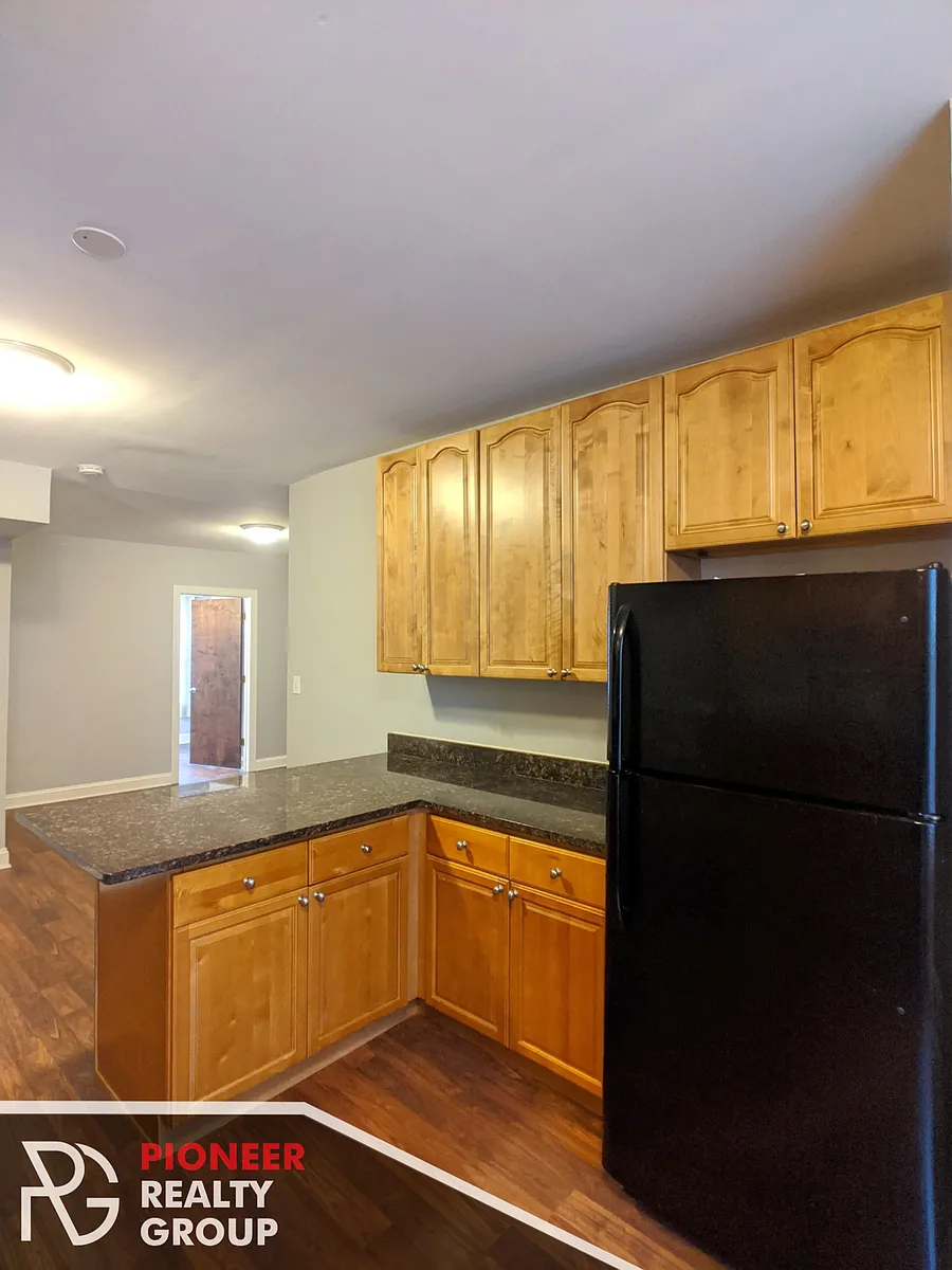 Building Photo - 5029 N Harding Ave #1W