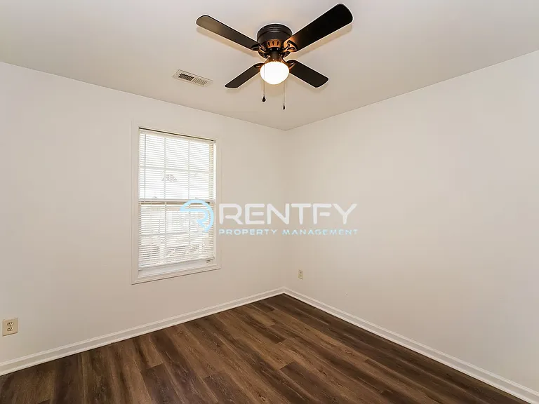 1110 Mason St — Photo 15