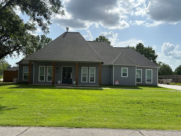 20260 Sallie Dr