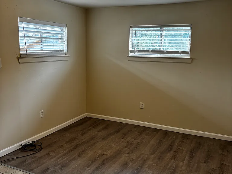 1434 Saint Andrew St #12 — Photo 4