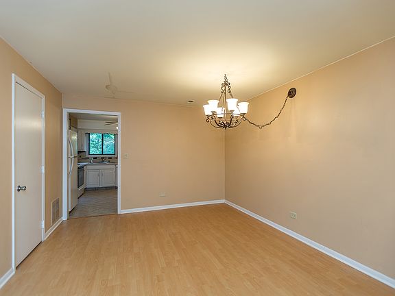 4th image of 510 Taylor Ave APT C