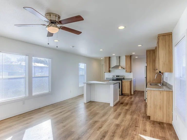 Silverlake Estates MHC — Photo 32