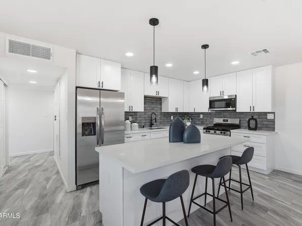 10547 W Sun City Boulevard, Sun City, AZ 85351