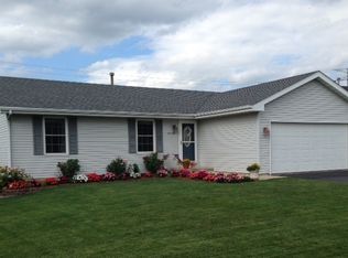 5438 Rockingham Dr, Loves Park, IL 61111