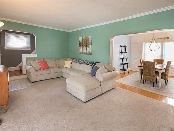 5th image of 16803 Dartmouth Ave