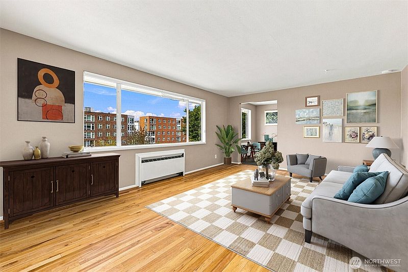3rd image of 901 N Forest St #135