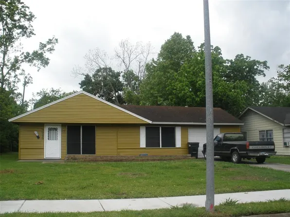 5946 Glenhurst Dr, Houston, TX 77033