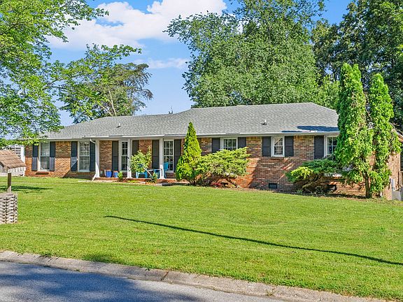 3rd image of 1534 Armistead Dr