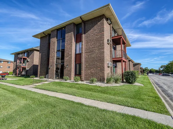 15712 Terrace Dr Unit 3W, Oak Forest, IL 60452