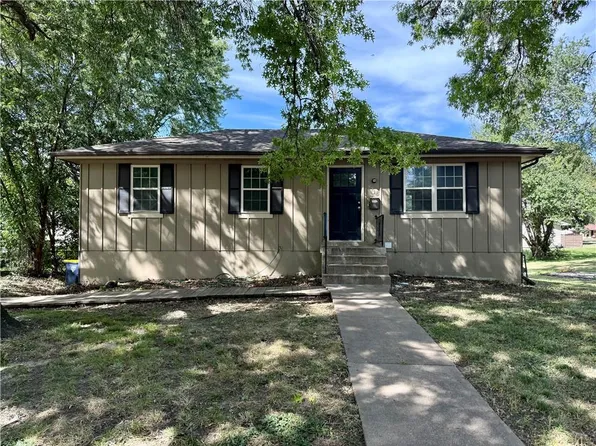 7718 E 90th Ter, Kansas City, MO 64138