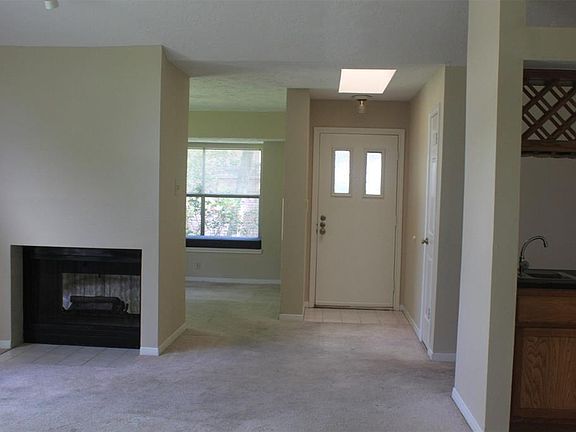 3rd image of 4327 Pinewood Park Dr