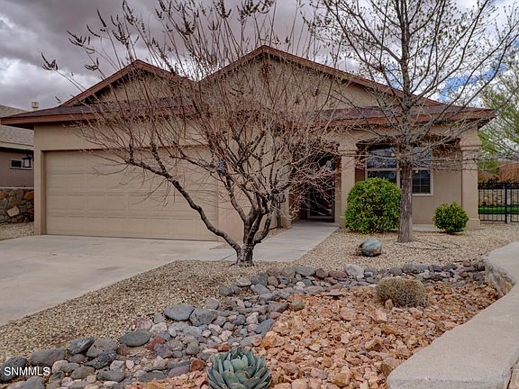 3rd image of 7462 Sierra Linda Ct