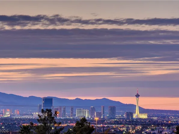 708 Respectful Ridge Ct, Henderson, NV 89012