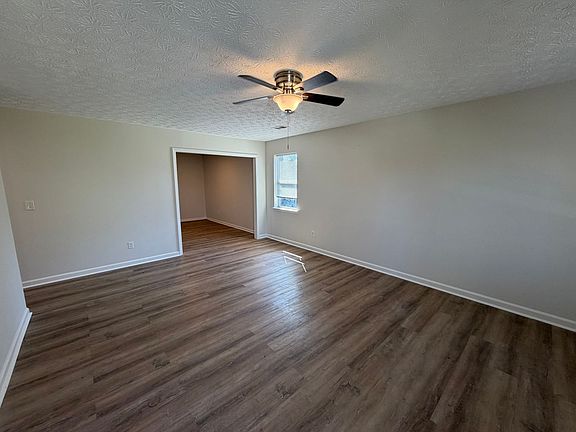 2nd image of 121 Clyde Dr #A