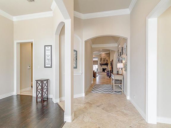 2nd image of 28711 Havenport Dr
